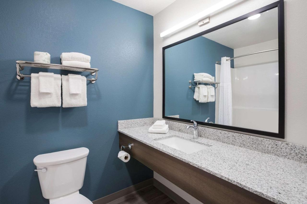 Woodspring Suites Detroit ماديسون هايتس المظهر الخارجي الصورة