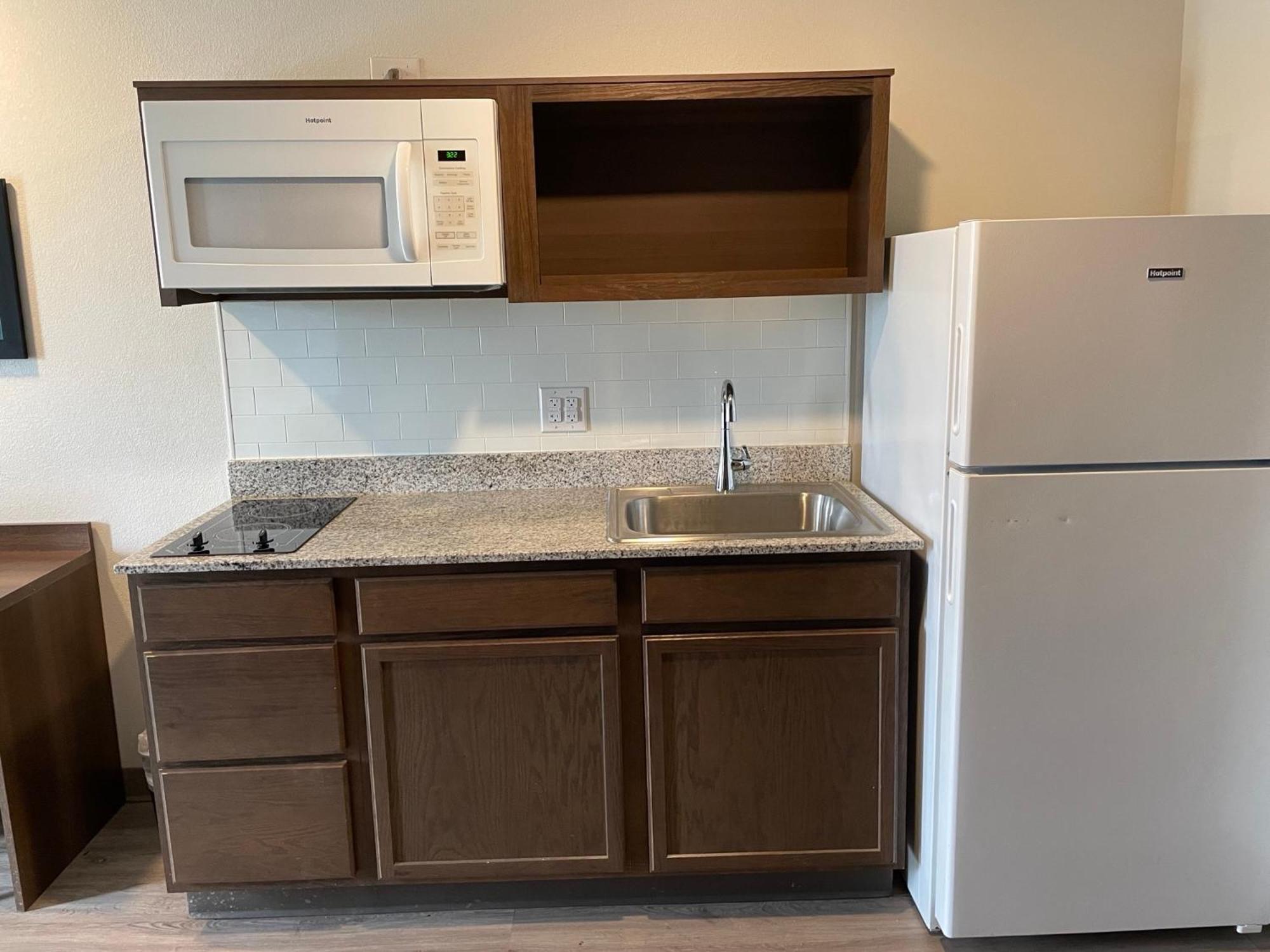 Woodspring Suites Detroit ماديسون هايتس المظهر الخارجي الصورة